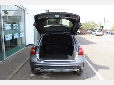 Mercedes-Benz GLA Class GLA 180 AMG LINE EDITION 30