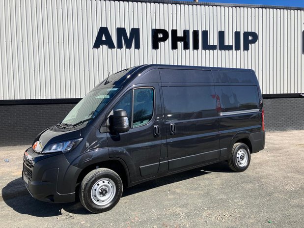 Fiat Ducato 35 L2H2 Standard Panel Van 140ps 2
