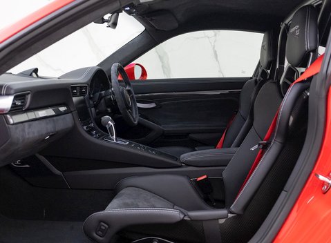 Porsche 911 (991.2) GT3 RS Weissach 12