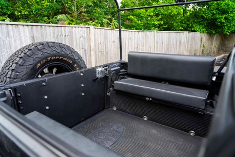 Land Rover Defender 90 TD SOFT TOP XS. MORE INFORMATION COMING SOON. 14
