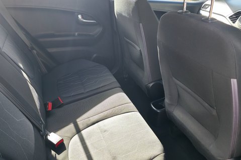Kia Picanto 2…AUTOMATIC…8 SERVICES! 1 PREVIOUS OWNER..LAST OWNER 9 YEARS.. 14