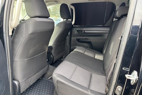 Toyota Hilux Active 4WD D-4D DCB Utility Service Body - Uprated to 3.5t 19