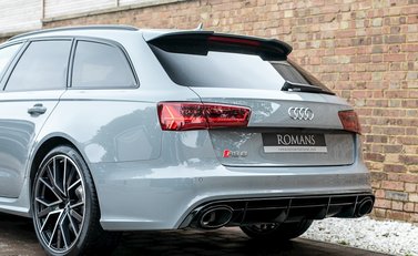 Audi RS6 Avant Performance 26