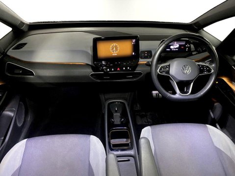 Volkswagen ID.3 Pro Performance 58kWh Family Hatchback 5dr Electric Auto (204 ps) Alloys - 18