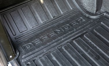 Land Rover Defender 90 TD XS Station Wagon 22