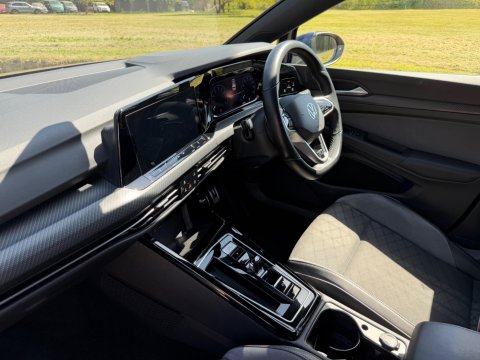 Volkswagen Golf R-LINE ETSI DSG 27