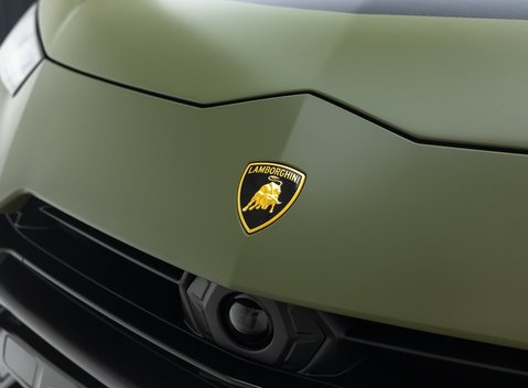 Lamborghini Urus PERFORMANTE 44