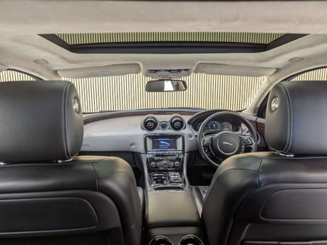 Jaguar XJ 3.0 XJ Portfolio V6 D Auto 4dr 57