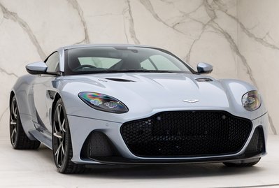 Aston Martin DBS Superleggera 
