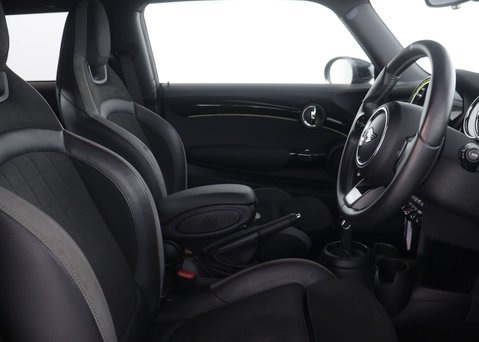 Mini Hatch 2.0 Cooper S Sport Auto 3dr 37
