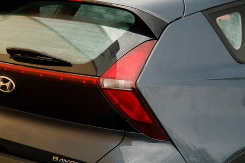 Hyundai BAYON T-GDI SE CONNECT DCT MHEV 9