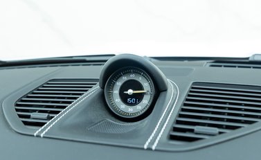 Porsche 911 GT3 Touring (992) 18