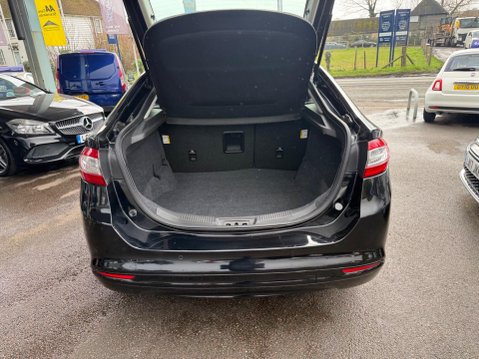 Ford Mondeo 1.6 TDCi ECOnetic Titanium Euro 5 (s/s) 5dr 34