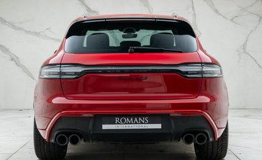 Porsche Macan GTS 8
