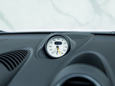 Porsche Cayman GT4 718