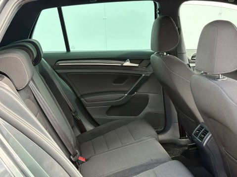 Volkswagen Golf 2.0 Golf R TSi 4Motion Semi-Auto 4WD 5dr 20