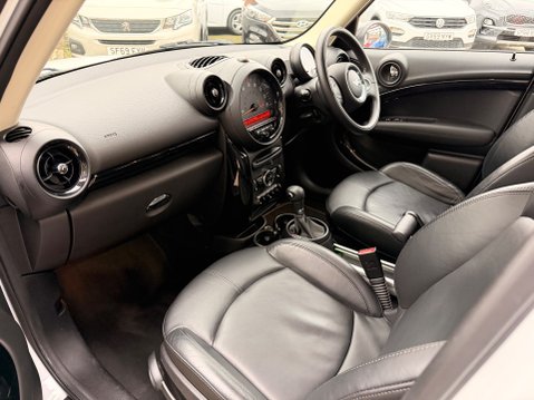 Mini Countryman COOPER 12