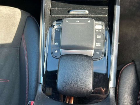 Mercedes-Benz GLA 1.3 GLA180 AMG Line SUV 5dr Petrol 7G-DCT Euro 6 (s/s) (136 ps) 30