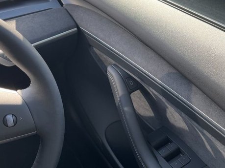ALCANTARA DASHBOARD AND DOOR TRIMS FOR MODEL 3 AND MODEL Y 2