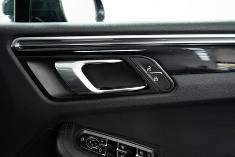 Porsche Macan 2.9T V6 S SUV 5dr Petrol PDK 4WD Euro 6 (s/s) (380 ps) 26