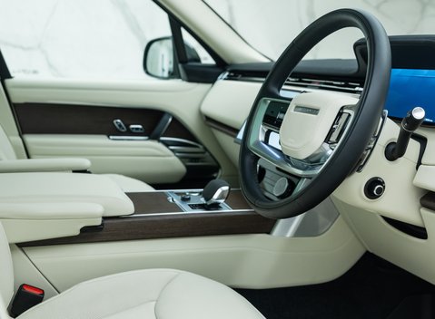 Land Rover Range Rover D350 SE 12