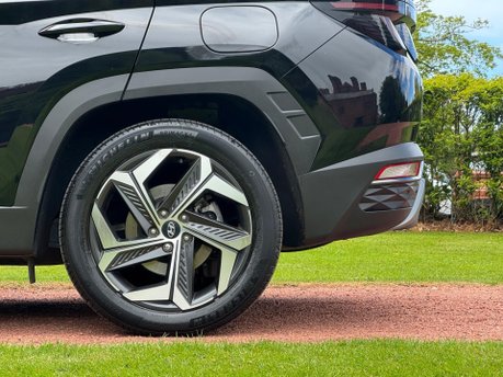 Hyundai TUCSON T-GDI ULTIMATE 25