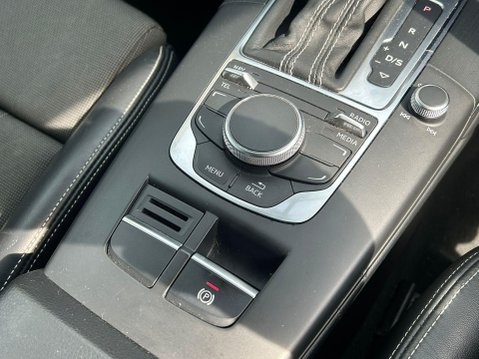 Audi A3 2.0 TDI S line Sportback S Tronic Euro 5 (s/s) 5dr 28