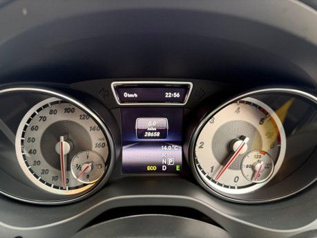 Mercedes-Benz GLA 2.1 GLA220d AMG Line (Premium Plus) SUV 5dr Diesel 7G-DCT 4MATIC Euro 6 (s/ 16