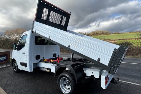 Renault Master ML35TW 130 ps dCi Business Tipper with Air Con / Tow Axle / Sat Nav 6