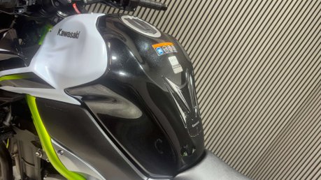 Kawasaki Z900 2019 69 PLATE FULL AKRAPOVIC ONLY 15K STUNNING NAKED BIKE 38