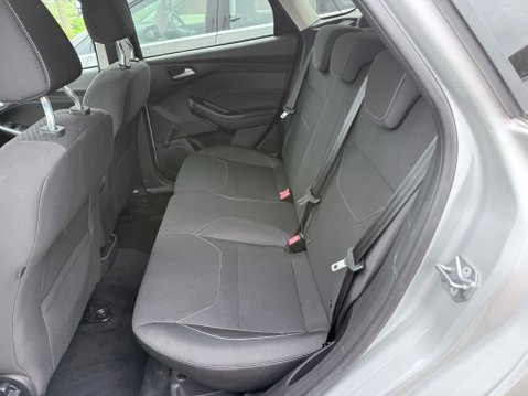 Ford Focus 1.0 ZETEC 11