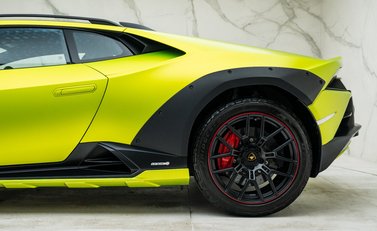 Lamborghini Huracan Sterrato 39