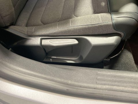 Citroen E-C4 50kWh Shine Hatchback 5dr Electric Auto (136 ps) 34