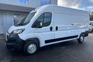 Peugeot Boxer BlueHdi 335 L3H2 Professional Premium Plus Panel Van
