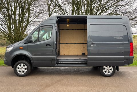 Mercedes-Benz Sprinter 316 Cdi L2 H2 4x4 Panel Van with Air Con & Leather 8