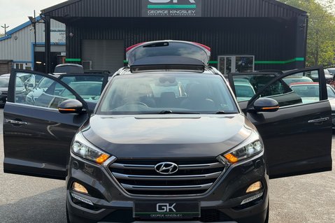 Hyundai TUCSON CRDI PREMIUM SE - 2 OWNERS - 10 HYUNDAI SERVICES  19