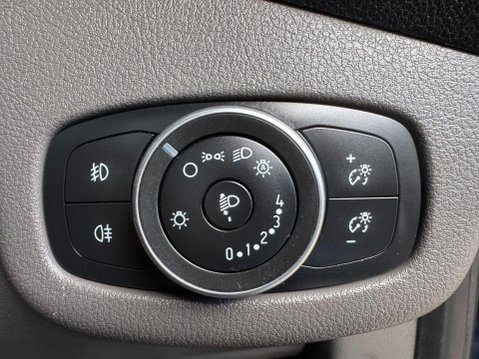 Ford Transit Connect 1.5 200 EcoBlue Limited L1 Euro 6 (s/s) 5dr 30