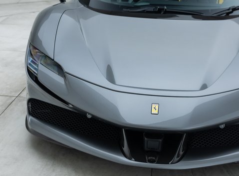 Ferrari SF90 Spider 30