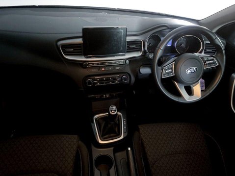 Kia Ceed 1.0 T-GDi ECO 2 Hatchback 5dr Petrol Manual Euro 6 (s/s) (118 bhp) Cruise 18