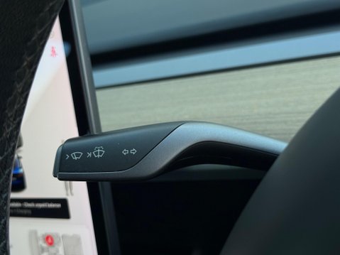 Tesla Model 3 (Dual Motor) Long Range Auto 4WDE 4dr 56