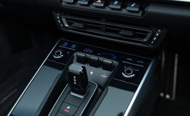 Porsche 911 Targa 4S (992) 25