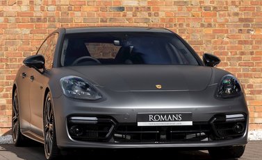 Porsche Panamera Turbo S E-Hybrid Sport Turismo 1