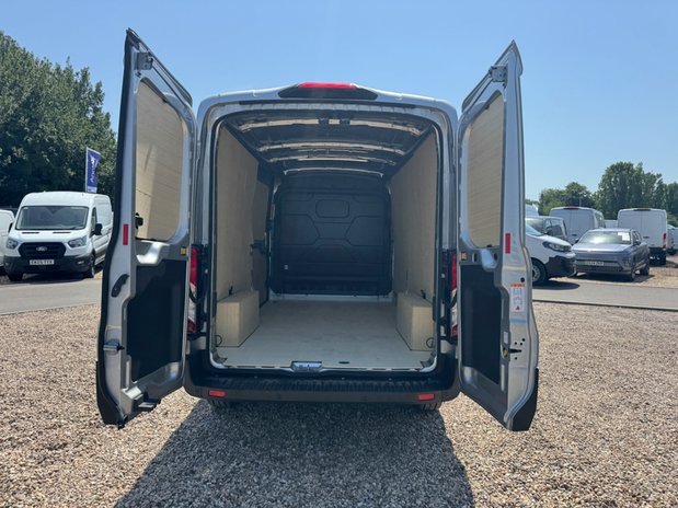 Ford Transit AUTO LWB [SOLD CR] L3H2 Medium Roof Limited Air Con Alloys Sensors Cam EURO 8
