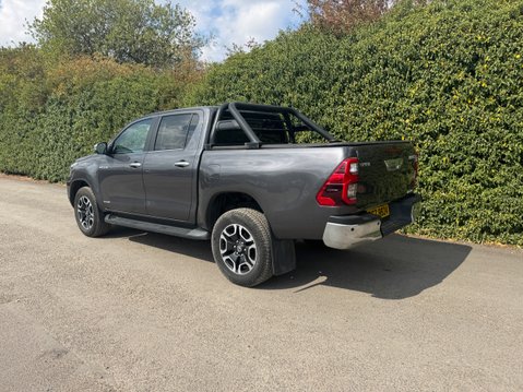 Toyota Hilux Invincible | Auto | 2.4 LT | Double Cab | Camera | Sensors | EURO 6 6