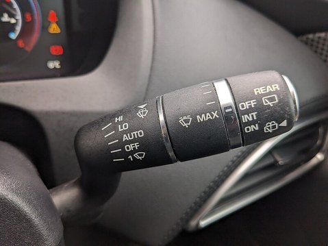 Jaguar F-Pace V6 FIRST EDITION AWD 27