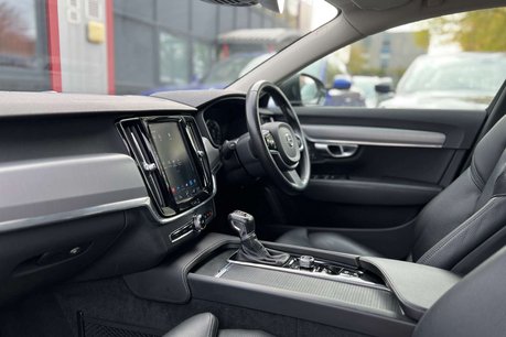 Volvo S90 2.0 D4 Momentum Plus Saloon 4dr Diesel Auto Euro 6 (s/s) (190 ps) 44