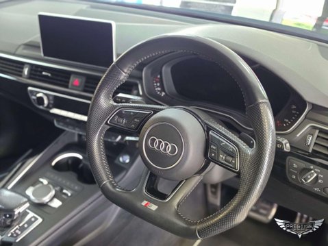 Audi A4 2.0 TFSI 40 Black Edition S Tronic Euro 6 (s/s) 5dr 57