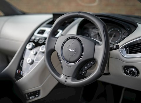 Aston Martin Vanquish S Volante 13
