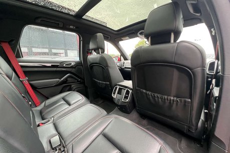 Porsche Cayenne 3.0 TD V6 SUV 5dr Diesel TiptronicS 4WD Euro 6 (s/s) (262 ps) 24