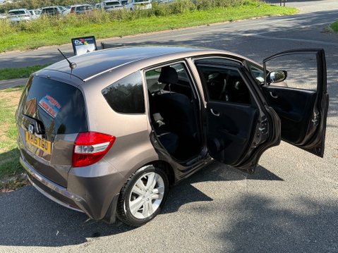 Honda Jazz I-VTEC ES PLUS AUTO 28